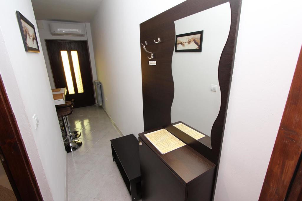 Apartment Albert โรวีน ภายนอก รูปภาพ