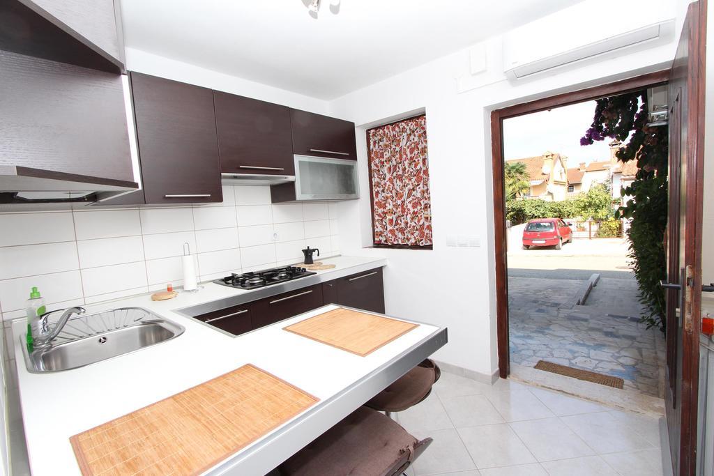 Apartment Albert โรวีน ภายนอก รูปภาพ