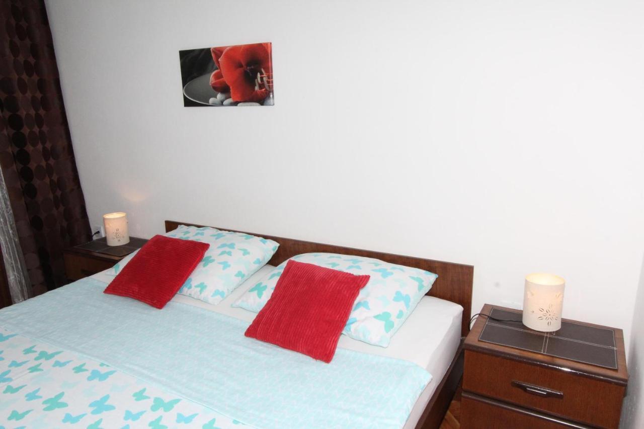 Apartment Albert โรวีน ภายนอก รูปภาพ
